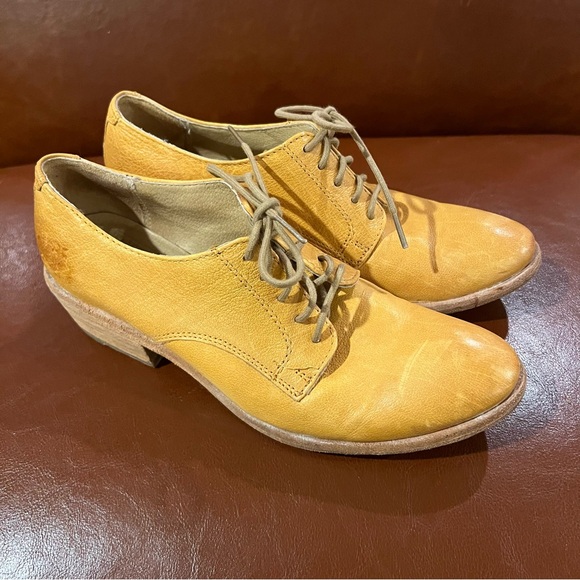 Frye Carson Oxford Yellow Antique Leather shoes 8.5 - Picture 2 of 12